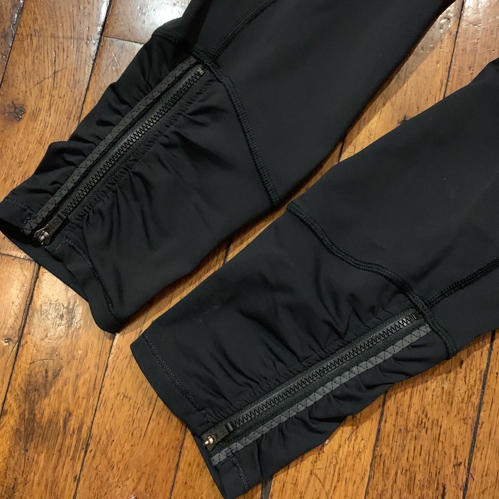 RARE Lululemon QUIET STRIPE Runday Crops! - Picture 6 of 10